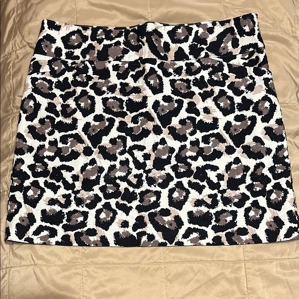 LOFT Black and White Mini Pencil Skirt Cocktail